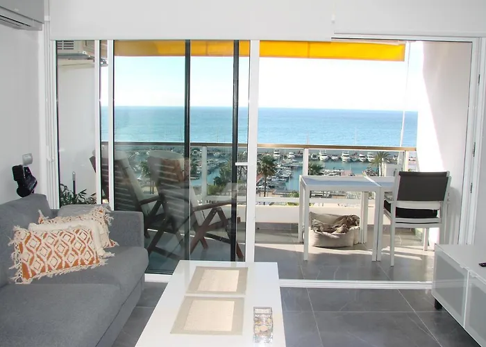 Apto Puerto Deportivo El Faro Apartment