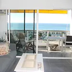 Apto Puerto Deportivo El Faro Apartman