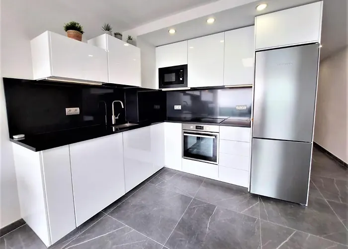 Apto El Faro Puerto Deportivo *